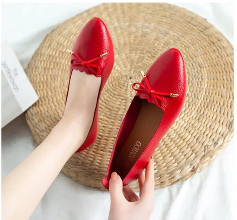 

HOT Fashionable Summer Lightweight Women's Flat Shoes Solid Color Leather Flat Flat Heel Pointed Toe Office Ladies Casual Shoes