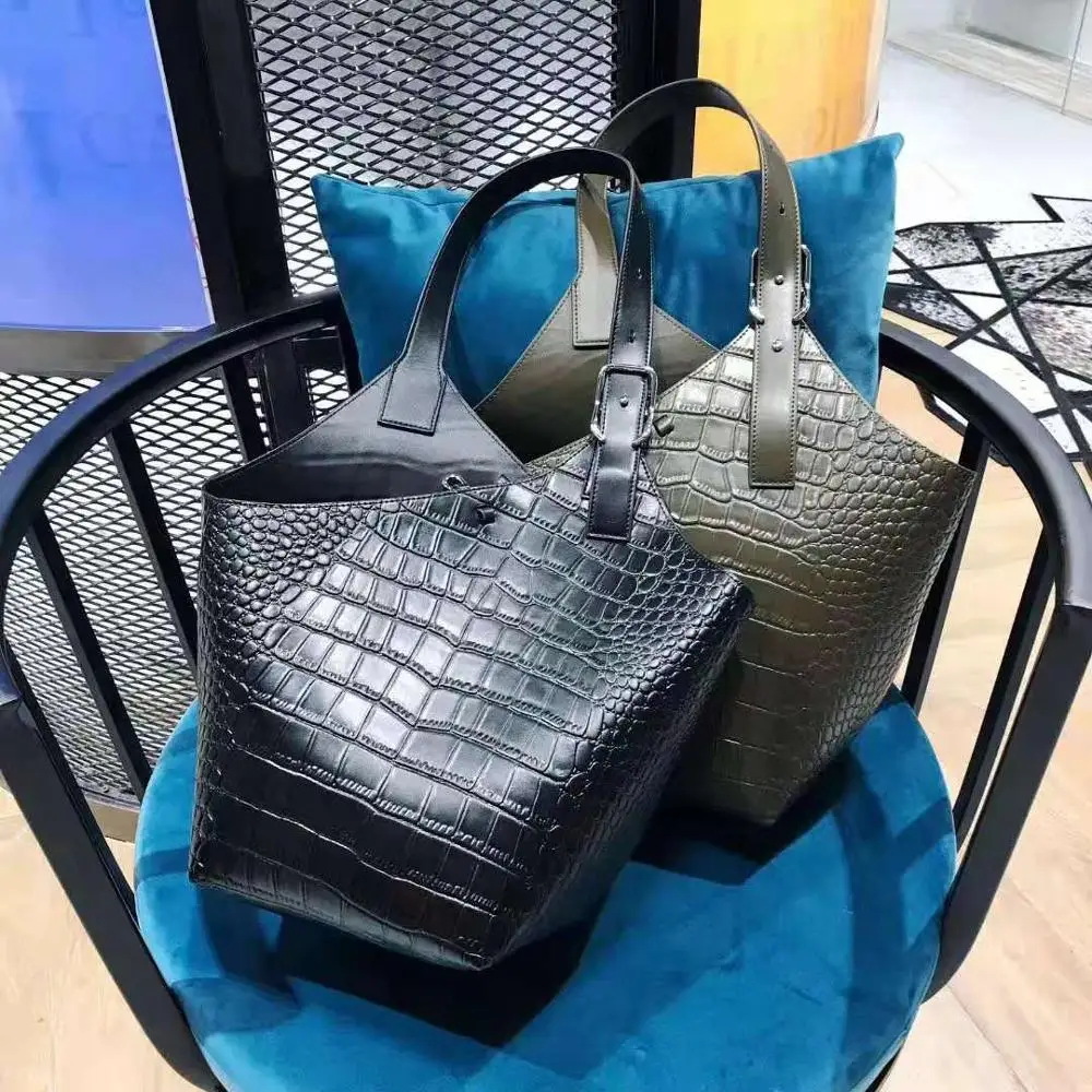 

Women's Handbags