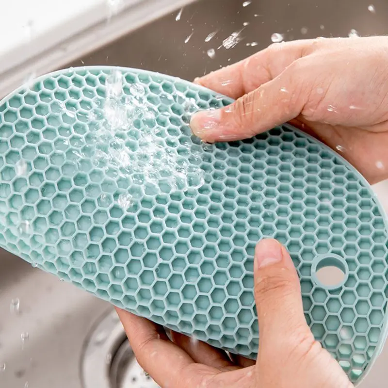 

V 20x20CM Heat Resistant Silicone Mat Drink Cup Coasters Non-slip Pot Holder Table Placemat Kitchen Accessories
