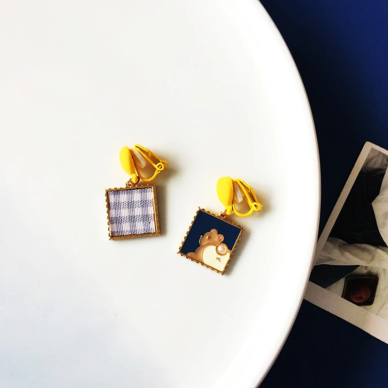 

S925 Silver Needle Cute Romantic Ear Clip Girl Love Plaid Cloth Earrings Fun Cartoon Small Animal Asymmetric Square Ear Jewelry