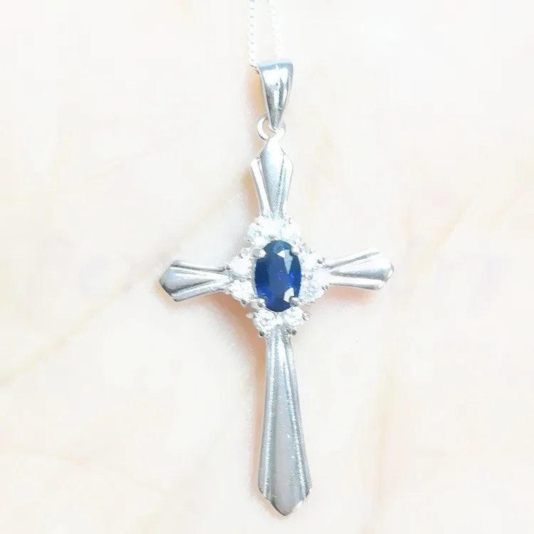 Подвеска в виде креста с натуральным сапфиром серебро 925 пробы карата|box of black