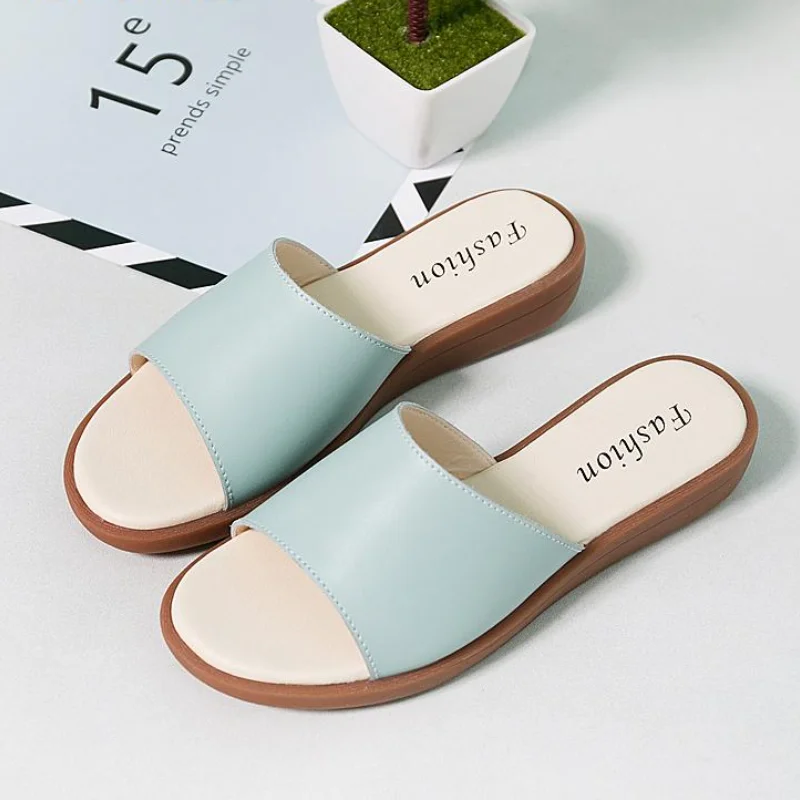 

2021 Women Summer New Fashion Flats Non-slip Comfortable Genuine Leather Slippers Women Indoor Shoes Solid Color Beach Slippers