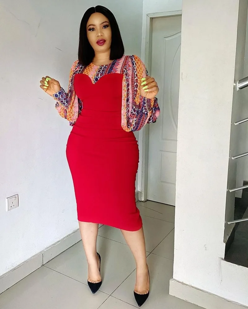 Женское узкое платье с круглым вырезом в стиле пэчворк длинными рукавами средней