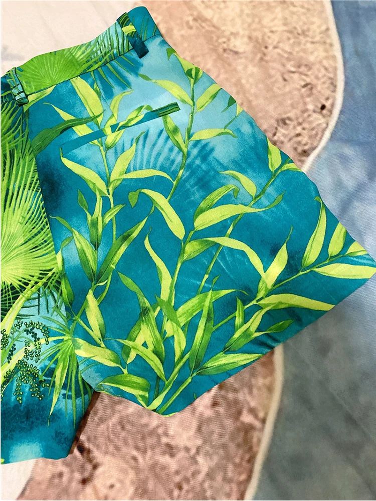 

Free shipping green jungle printing high waist straight shorts ladies summer new personality versatile comfortable fashion XL