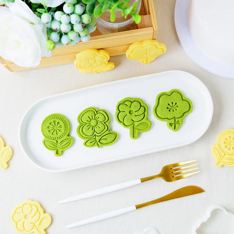 

4Pcs/set Flower Cookie Cutters Mold Fondant Biscuit Sugar Craft Embosser Pastry Decoration Stamp Baking Cake Decorating Tools
