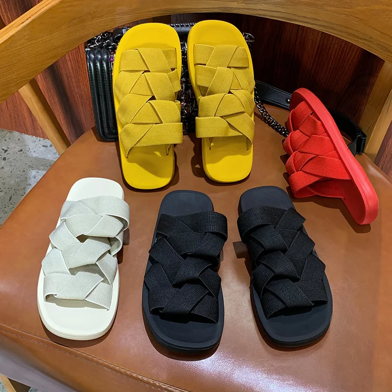 

Женские шлепанцы, плетеные шлепанцы на плоской подошве, женская верхняя одежда, Новинка лета 2021, модные сандалии и тапочки