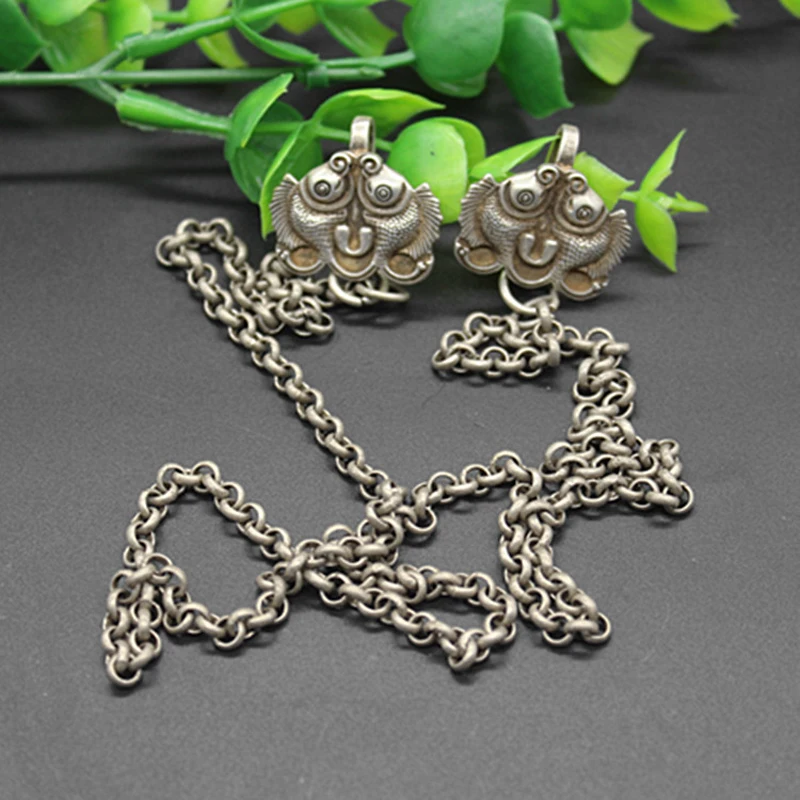 

China Rare Collectible Miao Silver Copper Handmade Pisces Amulet Auspicious Necklace Bracelet Statue