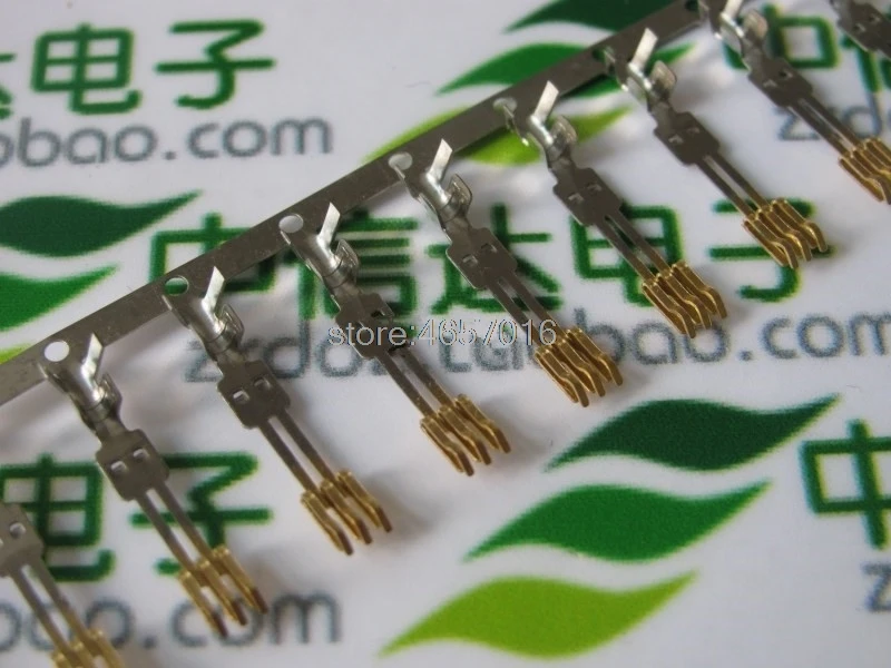 

Контактные разъемы SATA, двухслойные иглы/полуконтакты