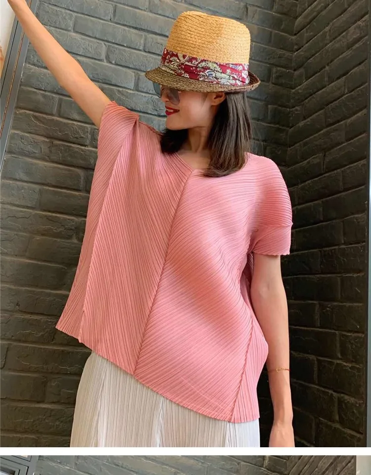 Changpleat новые женские футболки Топ Miyak плиссированный модный дизайн свободный v-образный вырез корейский стиль короткий рукав женская футболка Tide