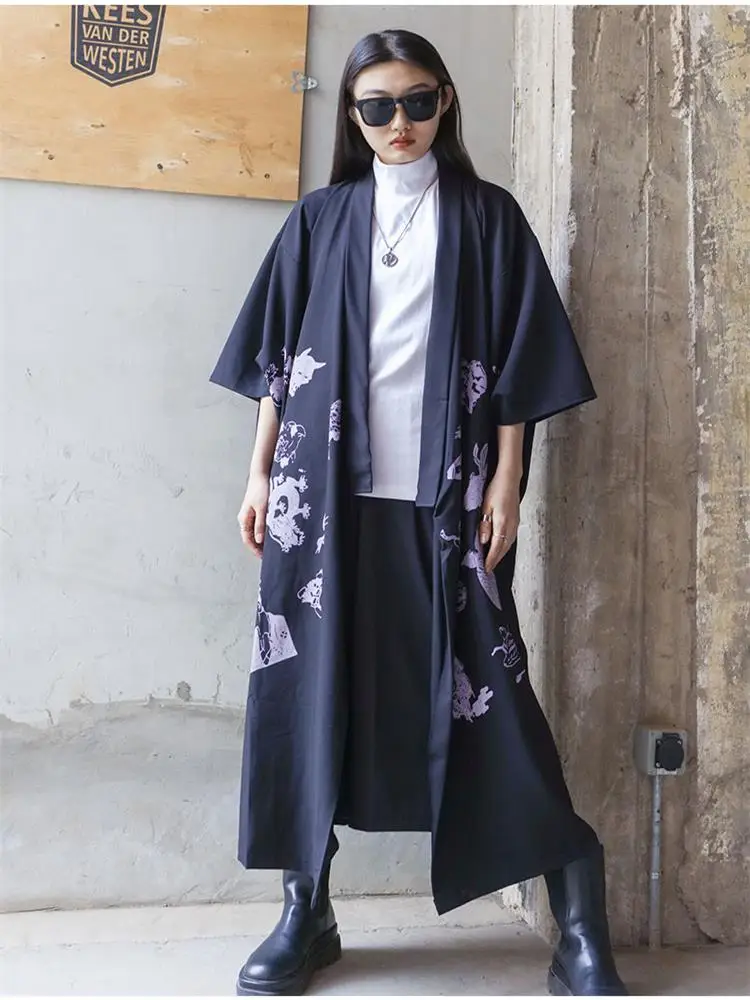 Женская ветровка свободного покроя черная тонкая в японском стиле