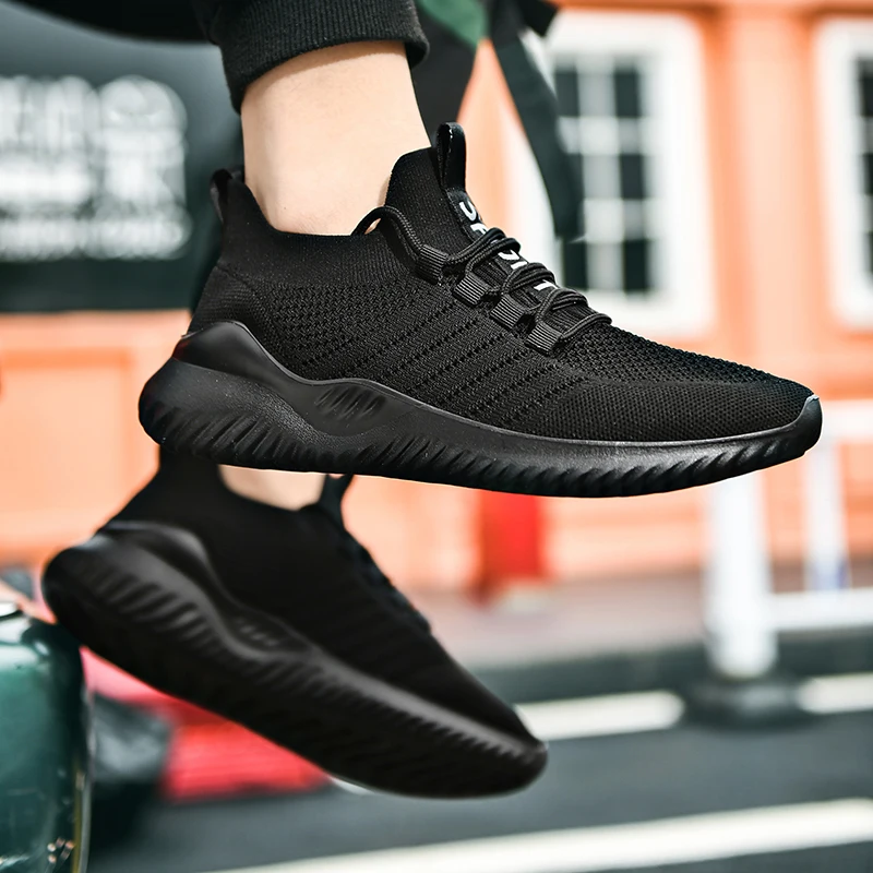

Men's sports shoes summer breathable light mesh shoes men's fashion white casual shoes thick sole designer brand sports shoes