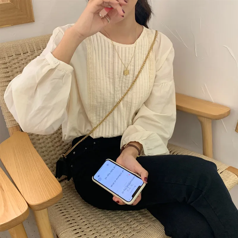 Осенняя абрикосовая плиссированная нежная хлопковая рубашка с круглым вырезом в