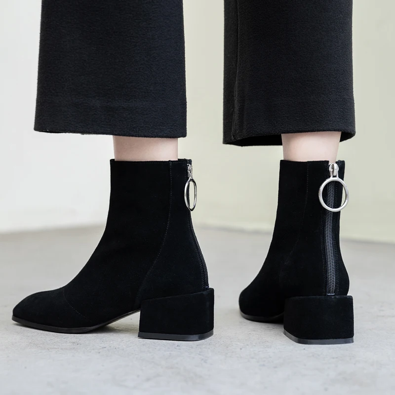 

Autumn Women Ankle Boots Cow Suede Female Back Zipper Mid Heel Shoes Ladies Black Gray Metal Decoration Square Toe Boots M215