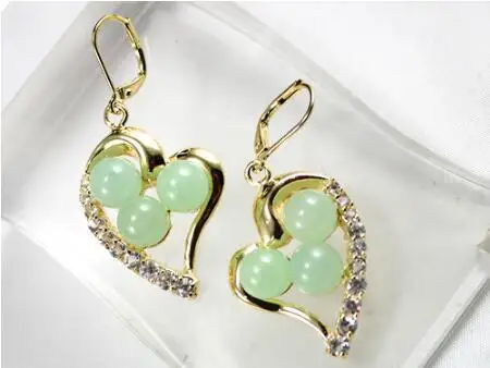 

Latest Round 8mm Jade With Heart-shape Stud Earring
