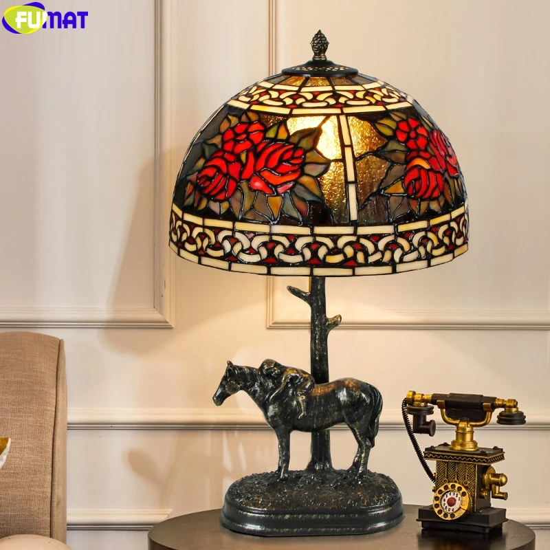 

FUMAT Red Rose Tiffany Style Table Lamp Stained Glass Play Boy Hourse Resin Frame Desk Light Classical Handcraft Colorful Decor