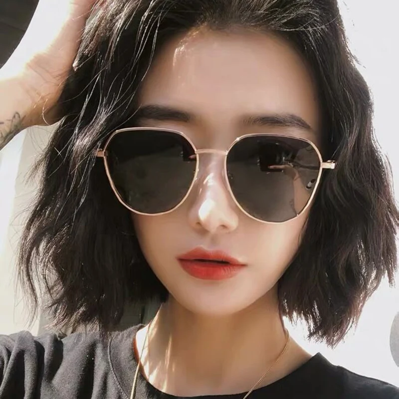 

YJ2026 New Arrival 2021 Fashion Sunglasses Women Vintage Mirror Classic Square Big Frame Street Style Sun Glasses