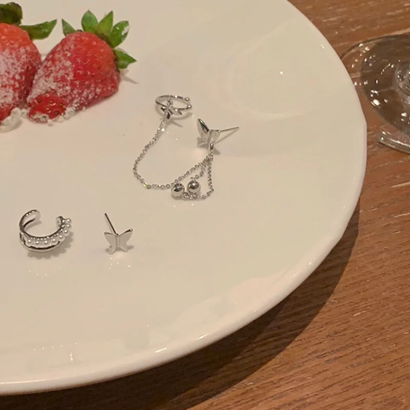 

Modern Jewelry Ear Clip Earrings 1 PC Hot Sale Popular Style Simulated Pearls Chain Butterfly Earrings For Women Party Gifts