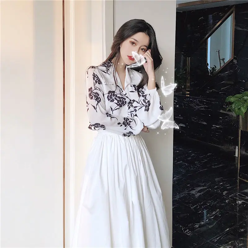 

French Lantern Sleeve V- neck Shirt 2021 Spring New Mid-Length Skirt Temperament Twinset Women 's Commuter