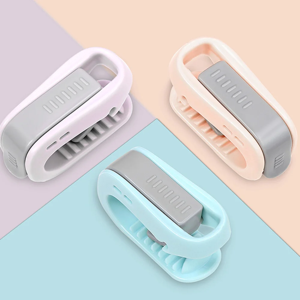 

8pcs Needle Quilt Fixing Clips Household Fastener Quilt Fixed Clips with Box