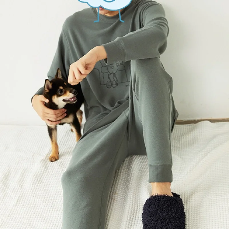 The new couple long-sleeved trousers pajama suit, comfortable and soft male long-sleeved home wear suit, round neck print.