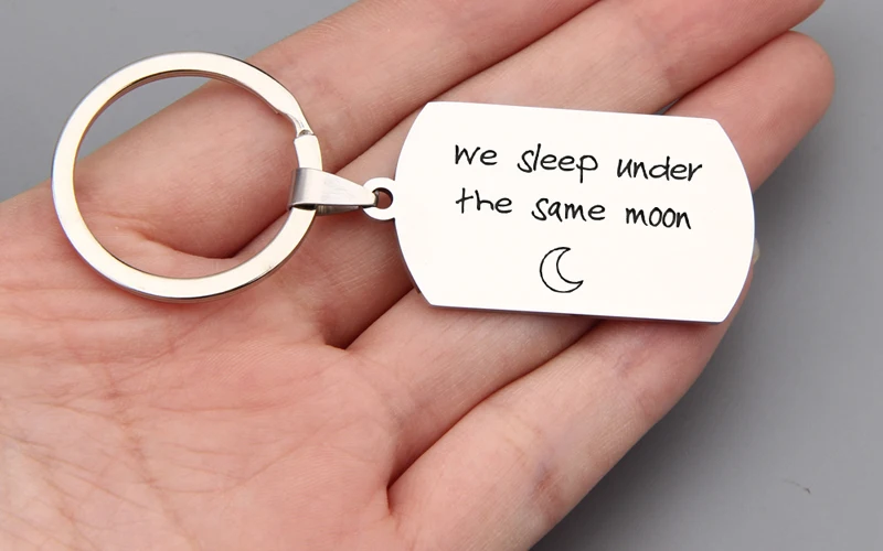 Мы ходим на одном солнце готовим красивые подарочные коробки для мальчиков и