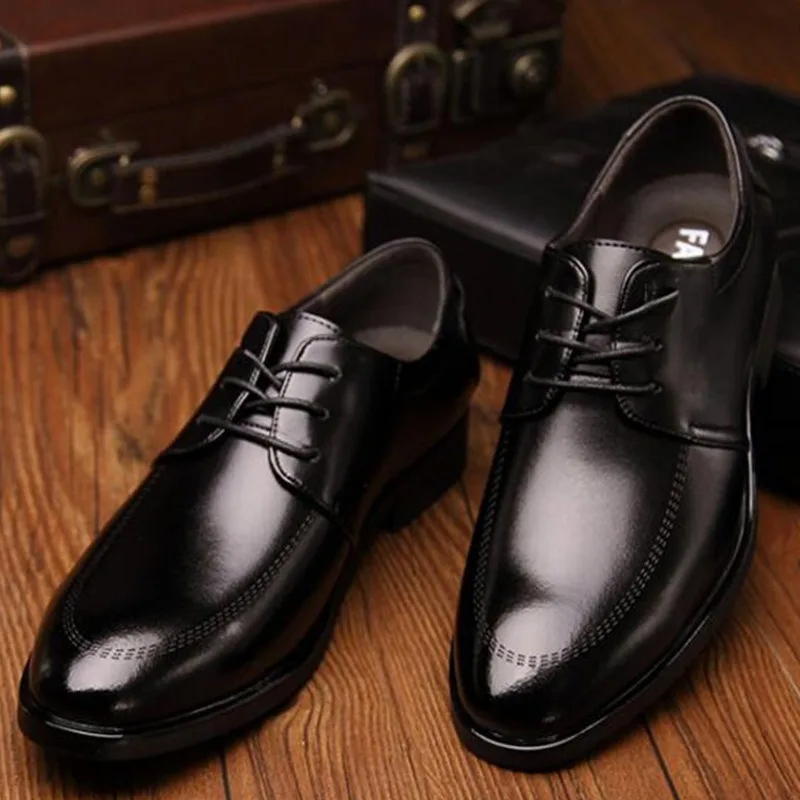 

Fashion New Men's Brand Leather Formal Shoes Lace Up Dress Shoes Oxfords Fashion Retro Shoes Elegant Work Footwear Pointed Toe
