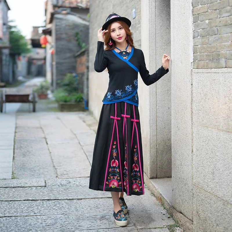 Блузка женская с вышивкой в Восточном китайском стиле 31623 | Тематическая одежда и