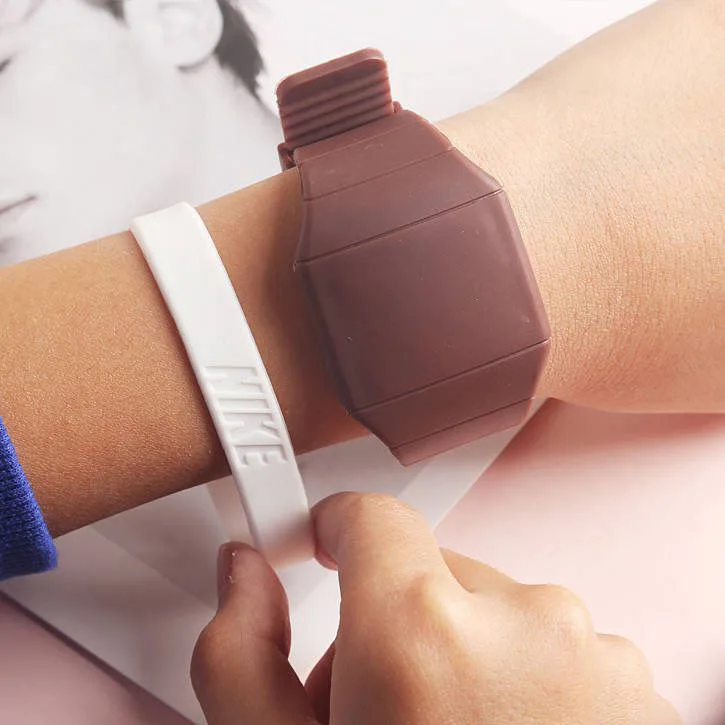 

Casual fashion sports digital press display watch ladies men's square LED watch silicone electronic watch ladies watch clock