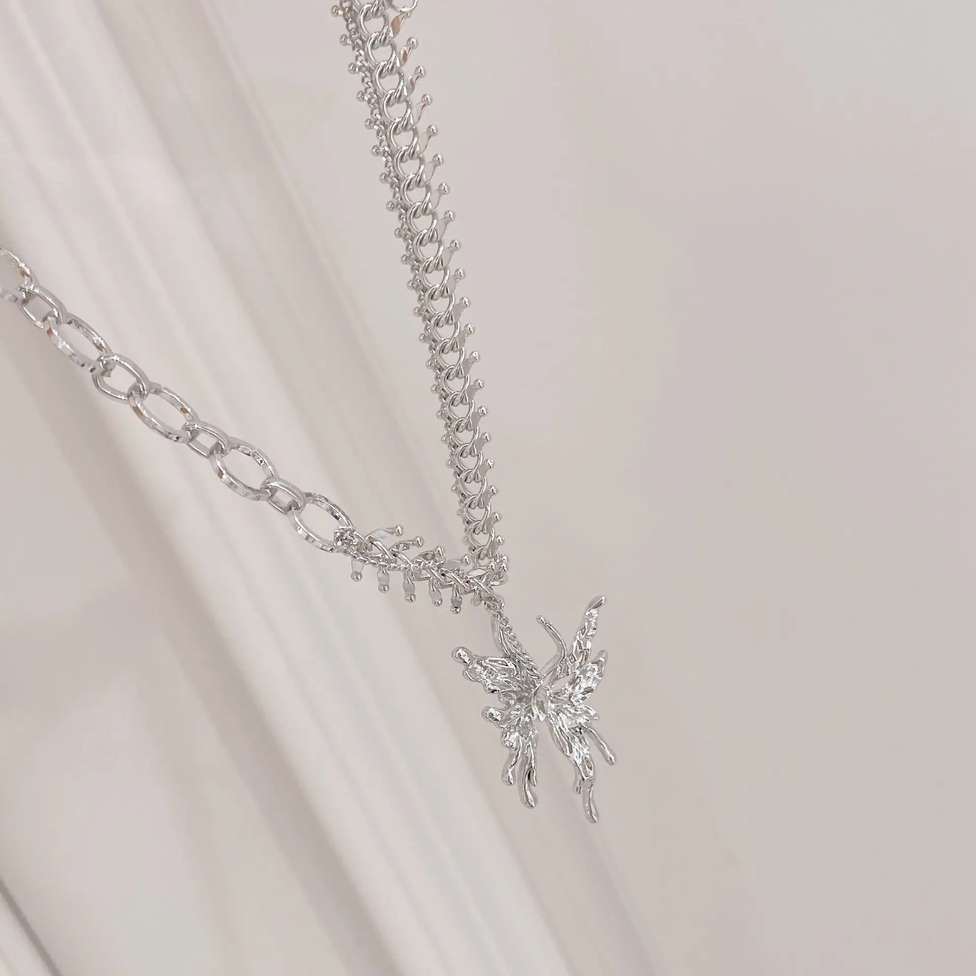 New Fashion Temperament Metal Elegant Butterfly Pendant Necklaces for Women Anniversary Wedding Vintage Insect Choker Jewelry | Украшения и