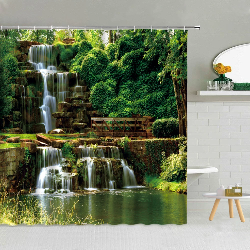 

Занавеска для душа «Водопад» с лесным пейзажем