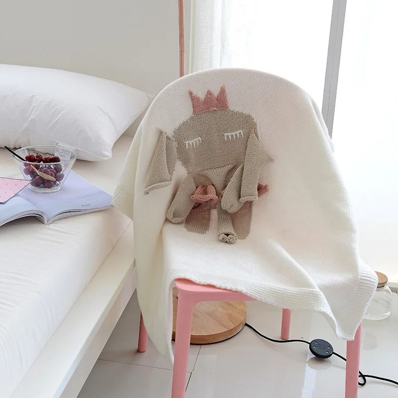 

New Cartoon Elephant lion shape baby blankets Children's/Kids Cotton Thread Knitted Blanket Throw for Bed Sofa Mantas covers