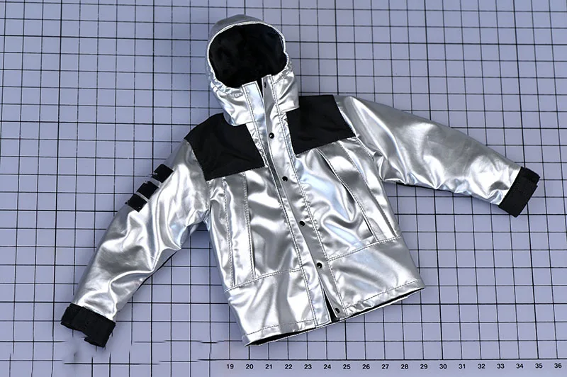 

In Stock 1/6 Scale Fashion Male Figure Jacket Tooling Metallic Silver Zipper Coat Loose Sports Top Arm with Embroidery Mark