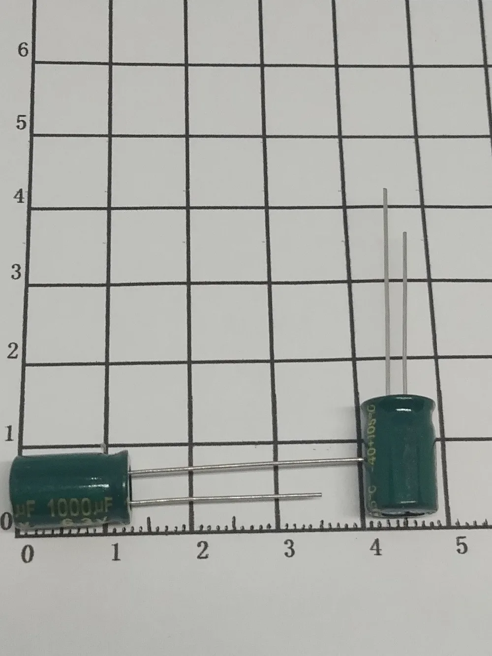 Высокое качество 500 шт./лот 1000 мкФ 6,3 V Объем 8*12 почта Dip электролитические конденсаторы 1000 мкФ 6,3 V IC