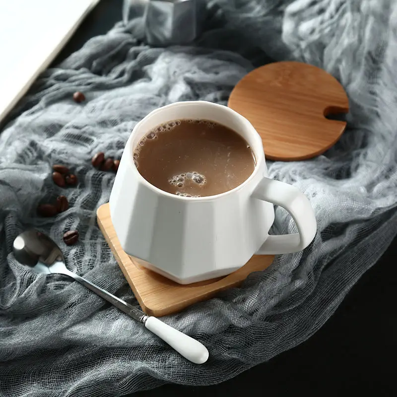 Керамическая чашка в скандинавском стиле простая керамическая с крышкой и