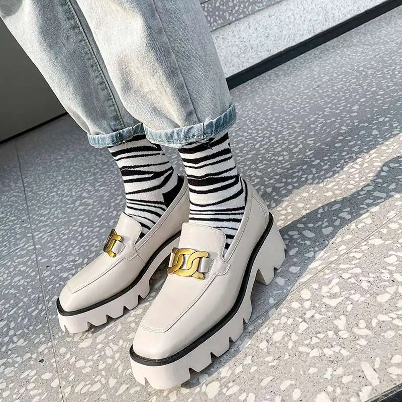 

Krazing Pot plus size British style genuine leather round toe high heels metal decorations deep mouth slip on women pumps L62