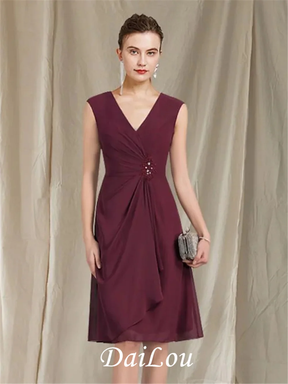 

A-Line Mother of the Bride Dress Elegant V Neck Knee Length Chiffon Sleeveless with Ruched Ruffles 2021