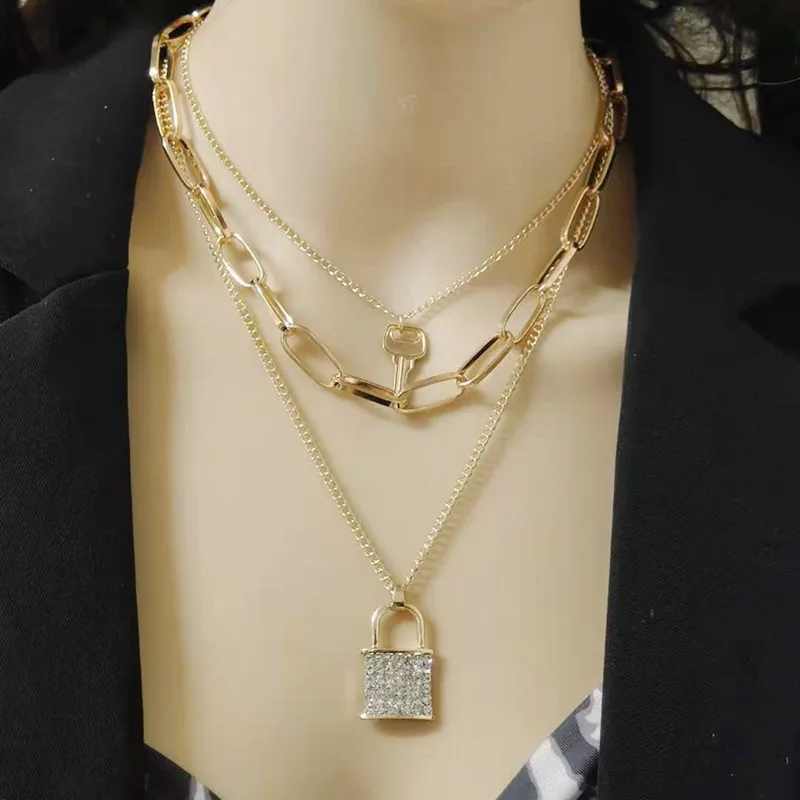 

2021 Hip Hop Multi-layer Rhinestone Key Lock Pendant Necklace for Women Punk Steampunk Thick Chunky Choker Necklaces Jewelry