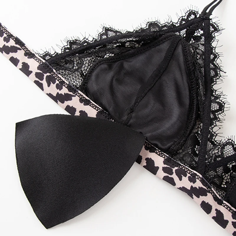 Леопардовый сексуальный комплект из бюстгальтера и трусиков стрингов мягкий
