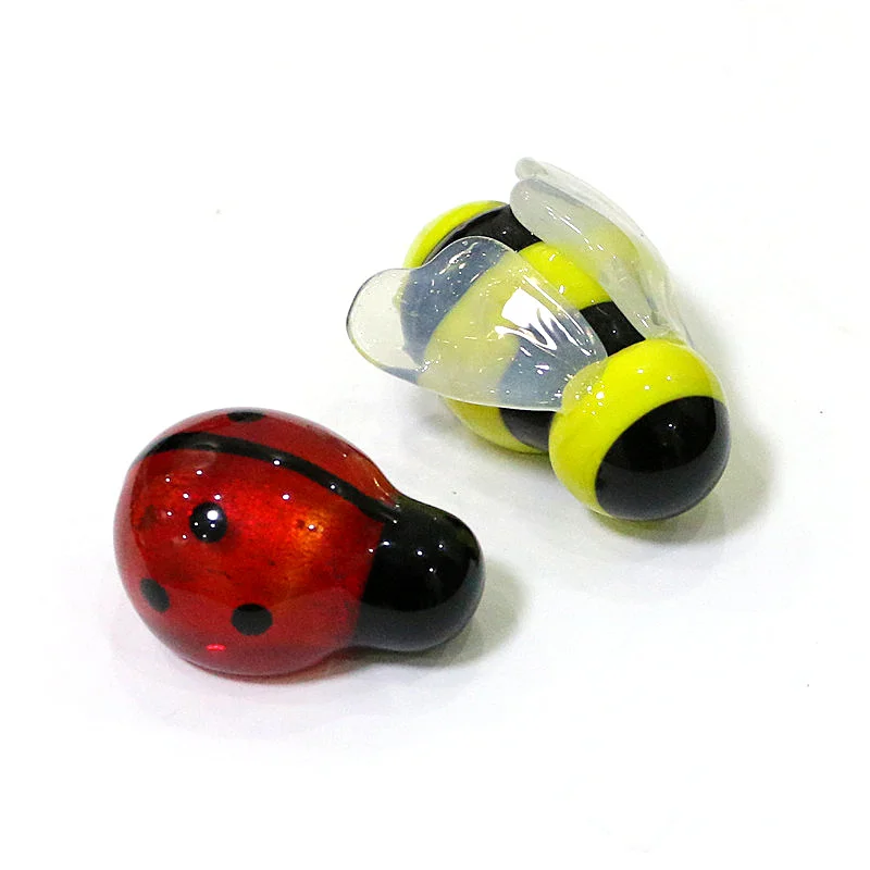 

Miniature Figurines Murano Glass Bee Ladybug Ornaments Flat Bottom Cute Insect Animal Statue Home Desk Fairy Garden Easter Decor