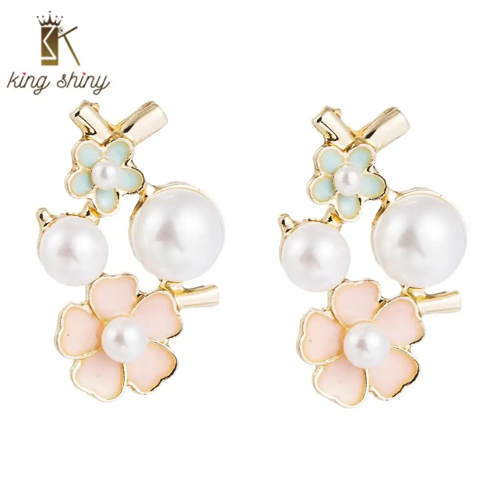 

2020 New Arrivals Bohemian Style Spring Metal Flowers Statement Stud Earring Vintage Simulated Pearl Crystal Female Stud Earring