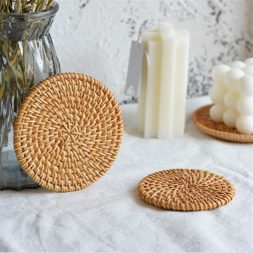 

1pc Round Natural Rattan Coasters Bowl Pad Handmade Insulation Placemats Table Padding Cup Mats Kitchen Decoration Accessories