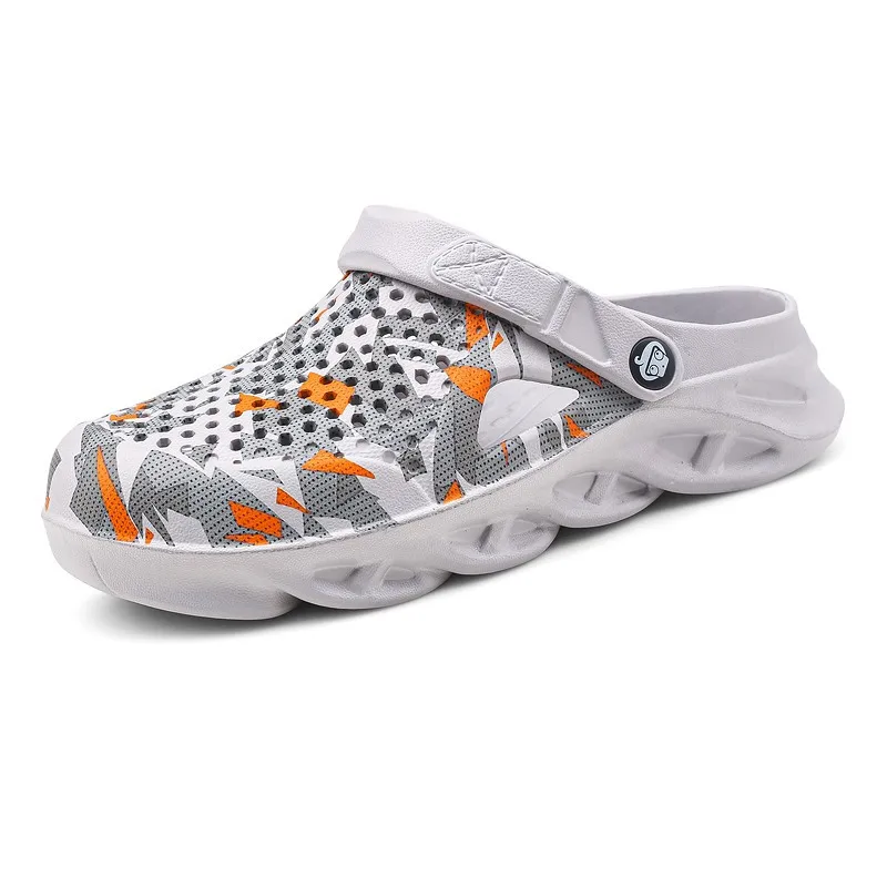 

2021 Summer New Korean Personalized Outdoor Two Wear Sandals Large Men's Hole Shoes Lightweight Hollow Air Permeable Beach Shoes