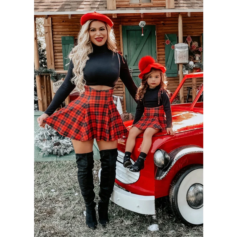 Классическая клетчатая юбка для родителей и детей модель 2021 года на бретелях