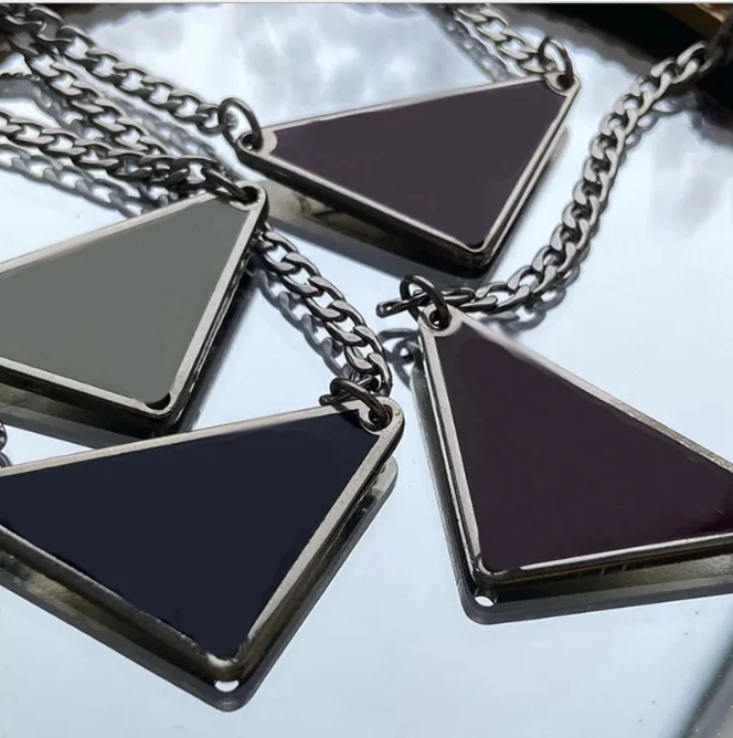 

Hot Popular Luxury Brand high Quality Colorful Triangle Necklace Fashion Hip-Hop Punk Style Charm Clavicle Necklace Couple Gift