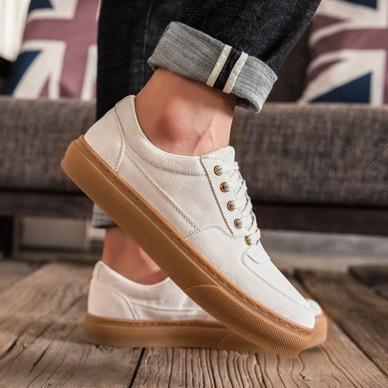 

Leather Lace-Up Shoes Men High Quality Casual Men Flats Shoes cow suede leather Comfortable Outdoor Walking Sneakers men