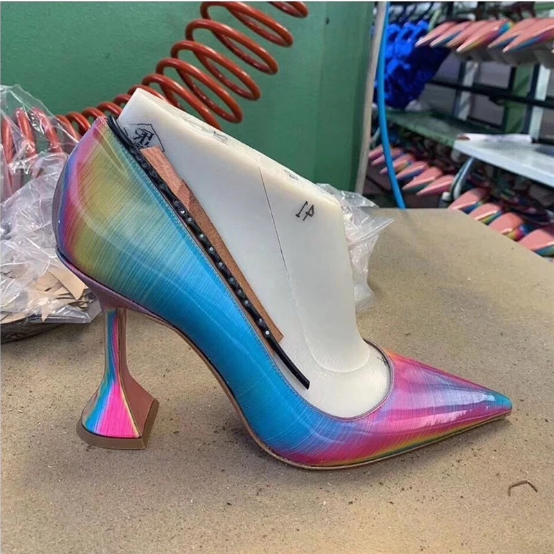 Яркие туфли из натуральной кожи на высоком каблуке женские пикантные модельные с