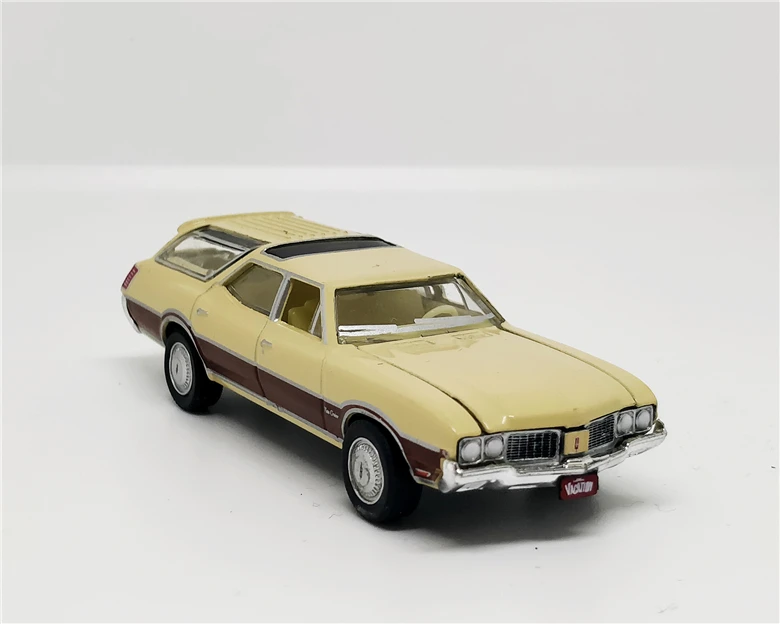 1: 64 гренлайт Голливуд S24 1970 VISTA CRUISER без коробки
