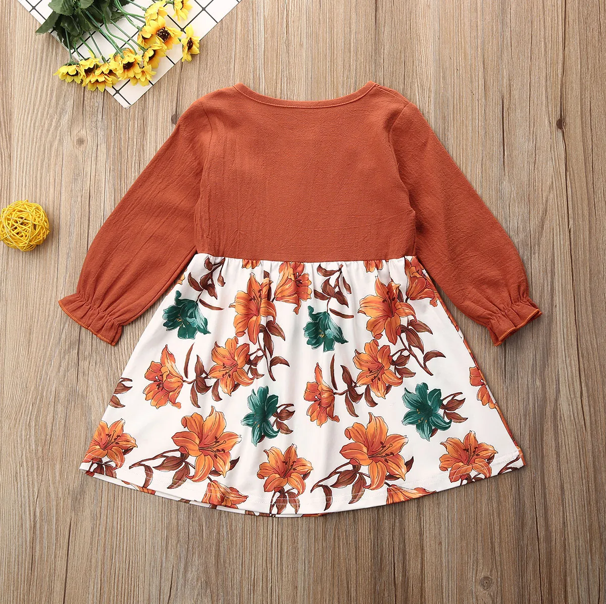 Детское демисезонное платье-пачка с длинным рукавом и бантом