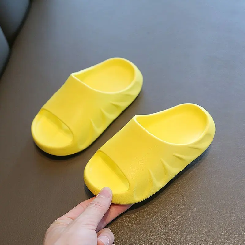 

Children Slippers Boys Girls Rainbow Beach Sandals Summer Shoes For Kids EVA Non-slip Cute Soft Indoor Bathroom Slides