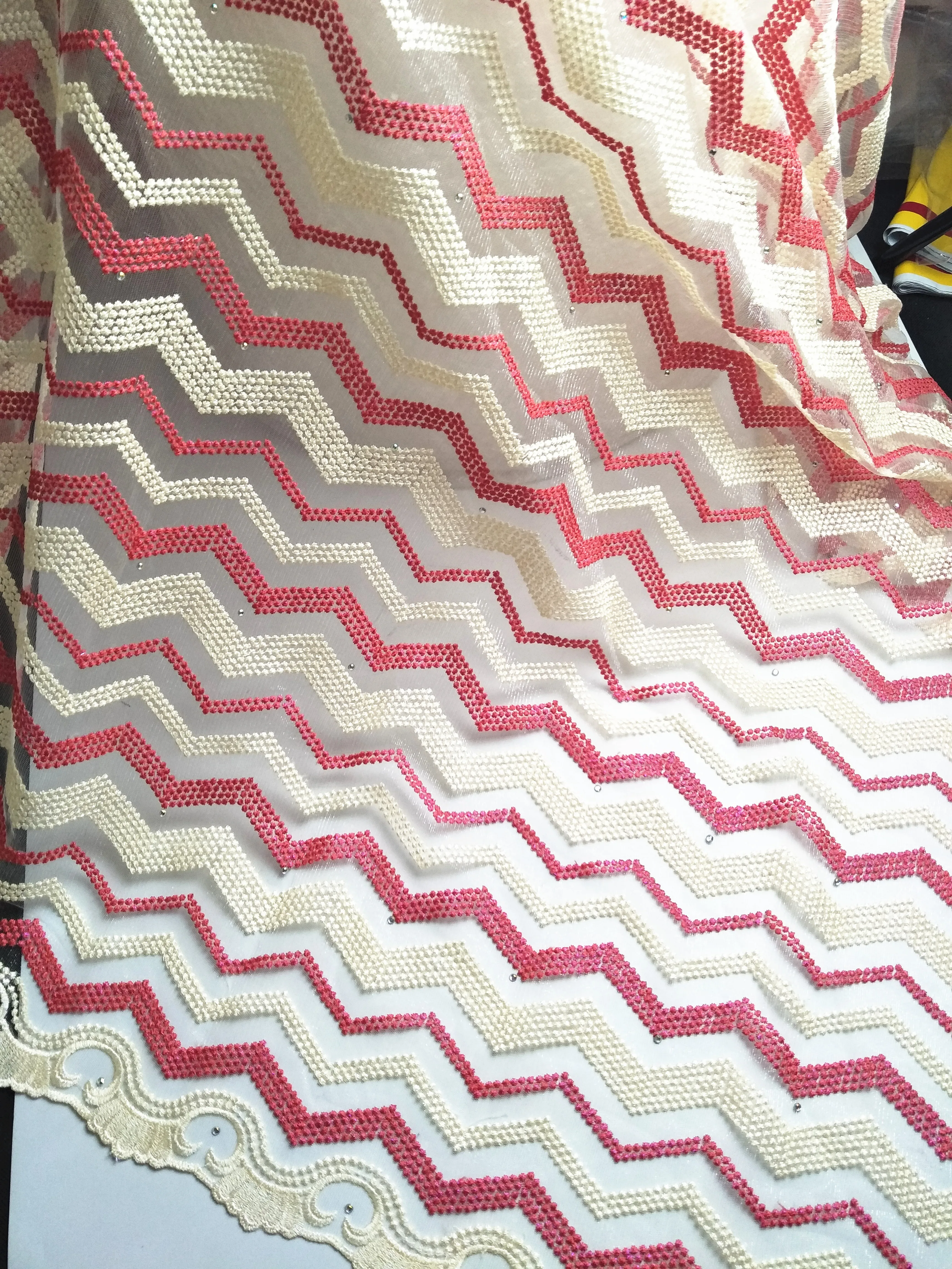 Высокое качество бежевый и красный органза кружева африканская ткань